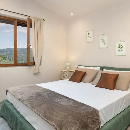 וילה Terrazza Sulla Valle 4&2, Emma