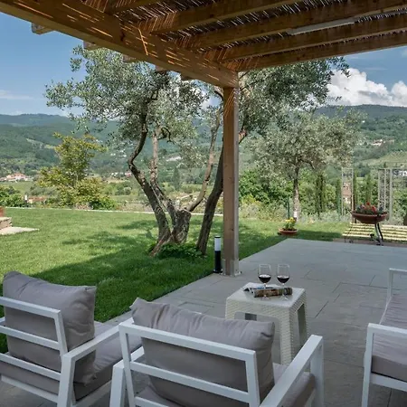 וילה Terrazza Sulla Valle 4&2, Emma ארצו