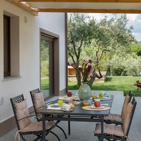 וילה Terrazza Sulla Valle 4&2, Emma ארצו