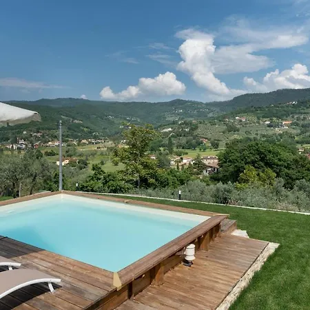 빌라 Terrazza Sulla Valle 4&2, Emma *
