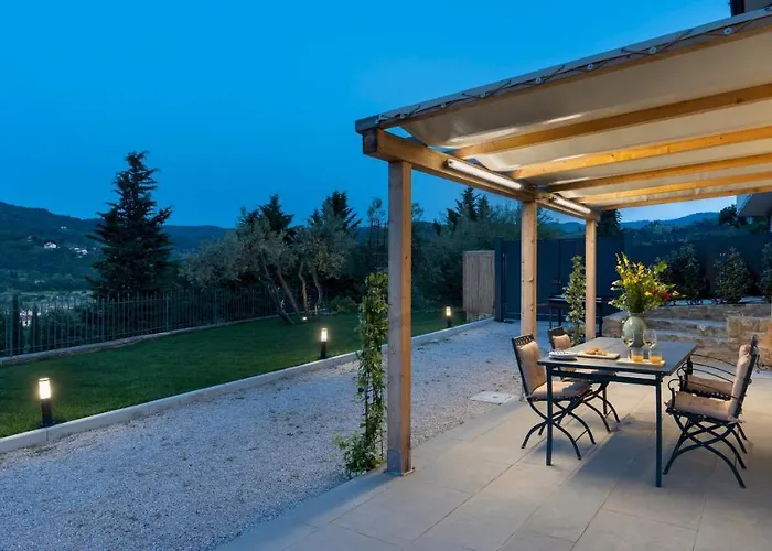 וילה Terrazza Sulla Valle 4&2, Emma