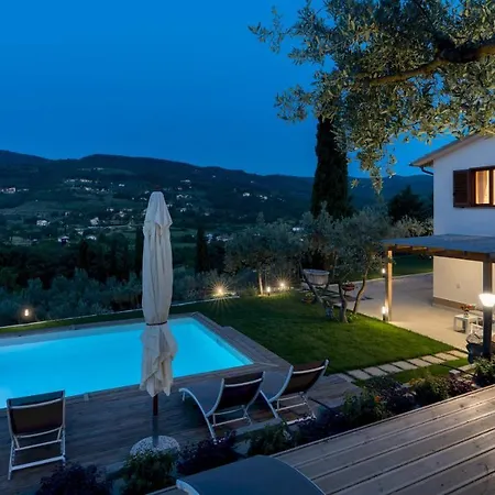 Terrazza Sulla Valle 4&2, Emma *